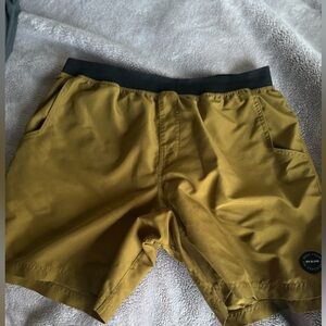 Men’s Prana Mojo Short in Retro Olive